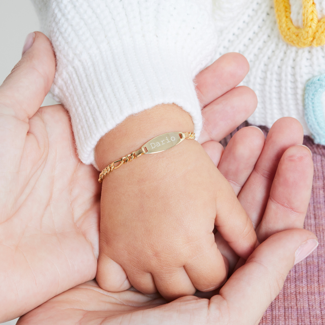 Braccialetto Bambini Miore Con Targhetta Nome E 3 Farfalle Oro Giallo Braccialetto Bambini Miore Con Targhetta Nome E 3 Farfalle Oro Giallo