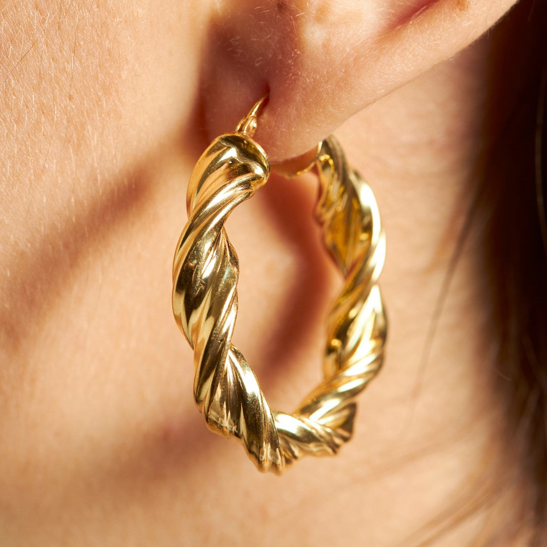 DelPia, Orecchini in Oro intrecciati collezione TRESS'OR | 2begold & Mosaico DelPia, Orecchini in Oro intrecciati collezione TRESS'OR | 2begold & Mosaico